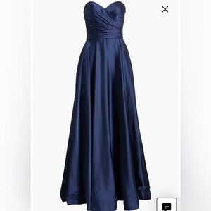 Navy blue Strapless Slit Satin BallgownLa Femme